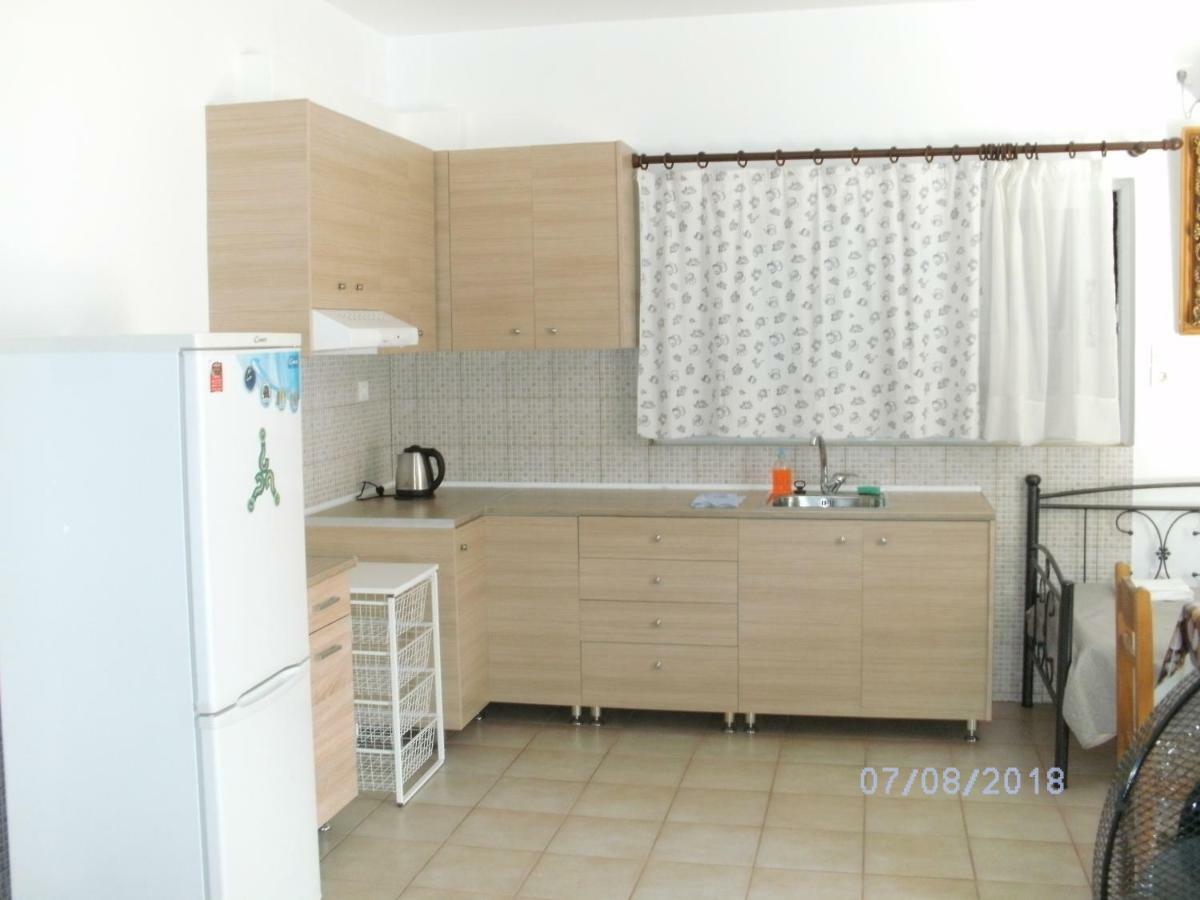 Nina Rooms Артеміда Екстер'єр фото