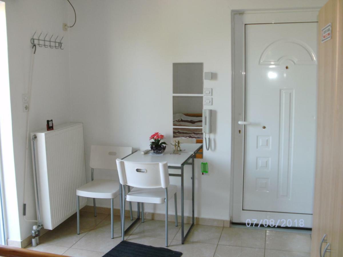 Nina Rooms Артеміда Екстер'єр фото