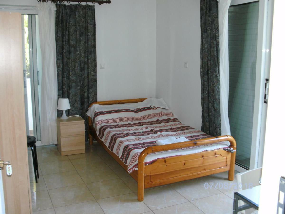 Nina Rooms Артеміда Екстер'єр фото